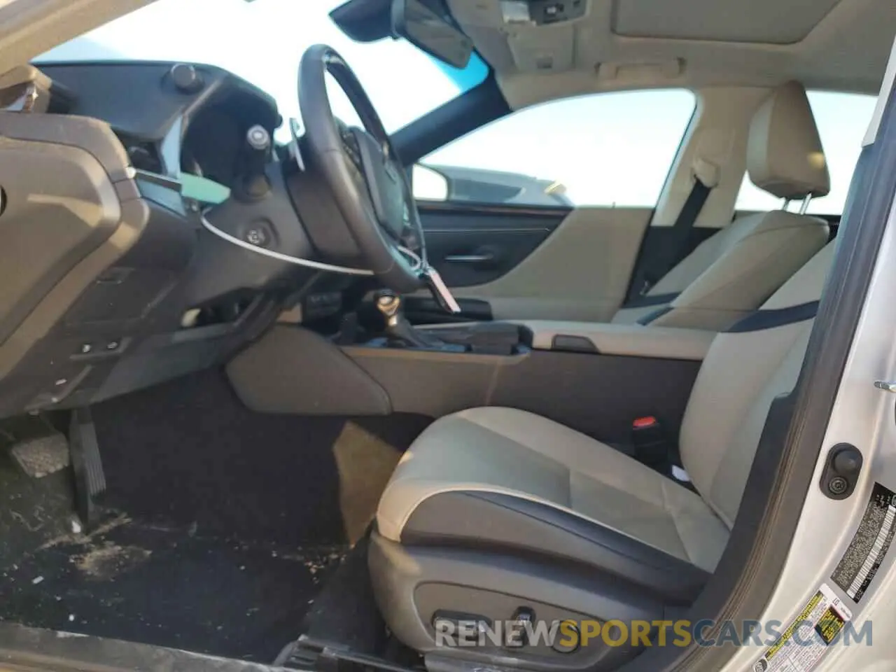 7 Фотография поврежденного автомобиля 58ADZ1B14MU087682 LEXUS ES350 2021