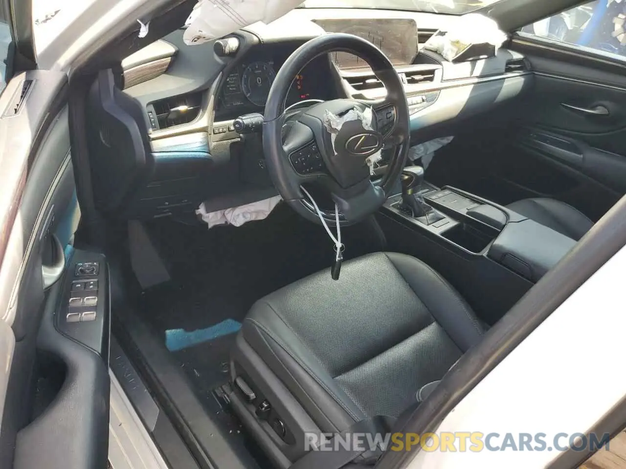 8 Фотография поврежденного автомобиля 58ADZ1B16MU098179 LEXUS ES350 2021