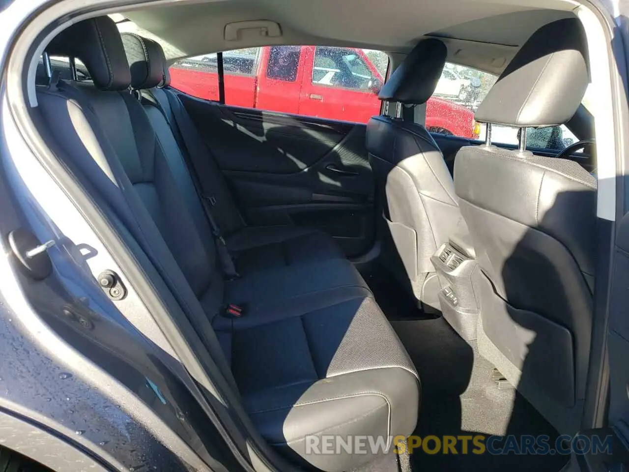 10 Фотография поврежденного автомобиля 58ADZ1B19MU085250 LEXUS ES350 2021