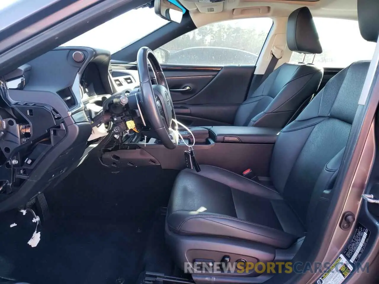 7 Фотография поврежденного автомобиля 58ADZ1B19MU085250 LEXUS ES350 2021
