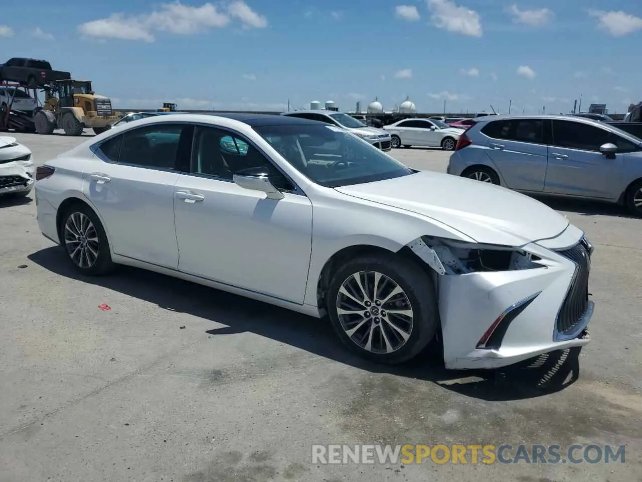 4 Photograph of a damaged car 58ADZ1B1XMU093504 LEXUS ES350 2021