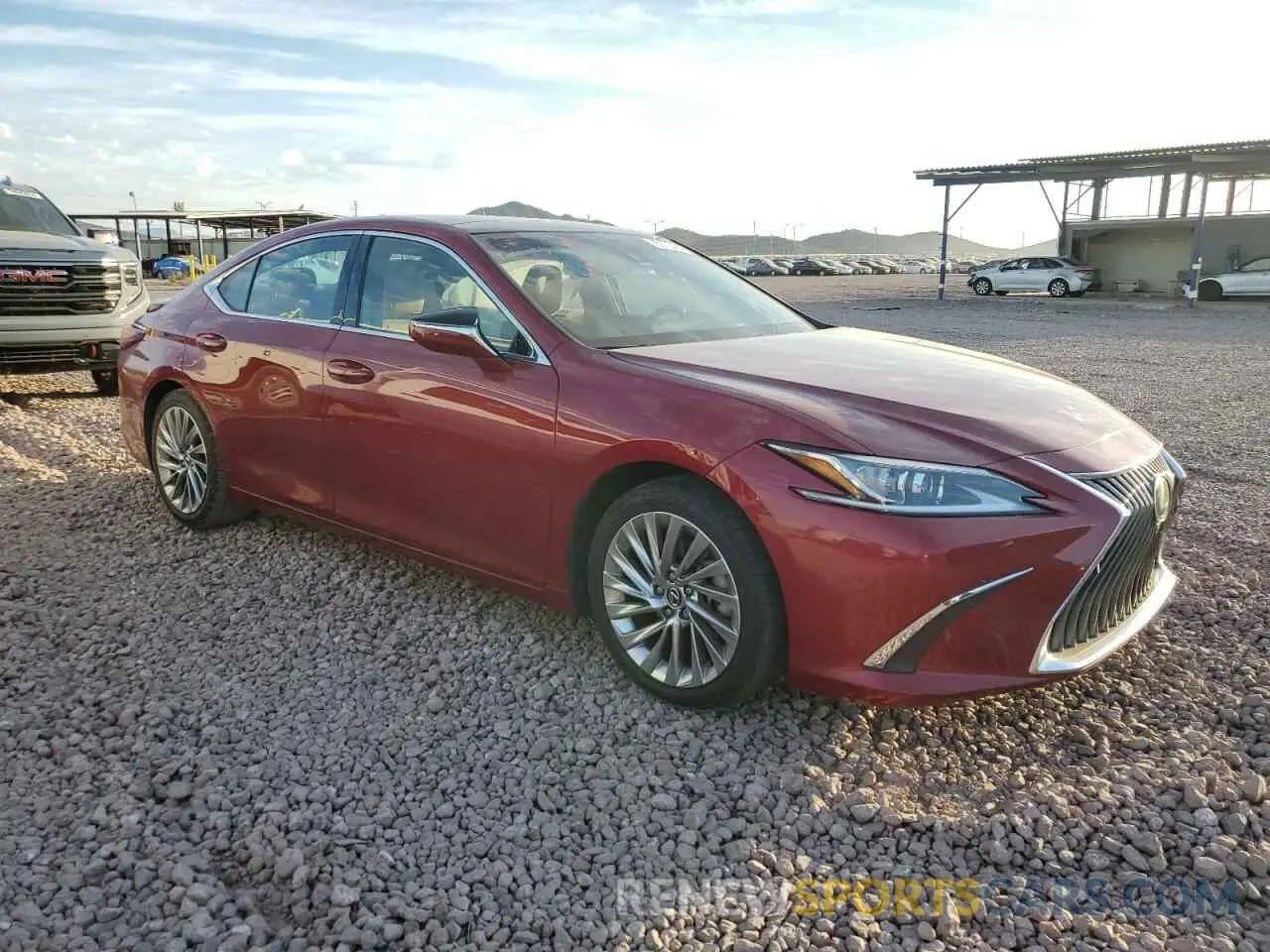 4 Photograph of a damaged car 58AEZ1B18MU107078 LEXUS ES350 2021