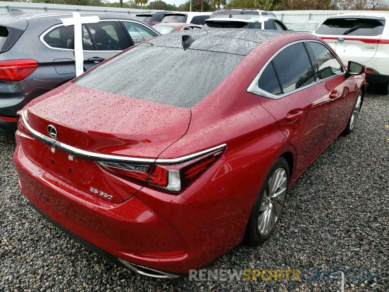 4 Photograph of a damaged car 58AFZ1B12MU090234 LEXUS ES350 2021
