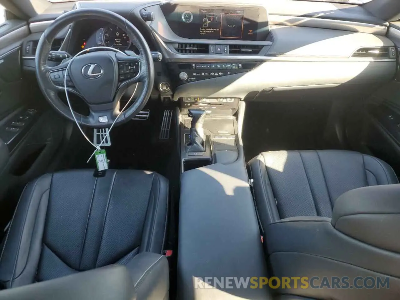 8 Фотография поврежденного автомобиля 58AGZ1B13MU082793 LEXUS ES350 2021