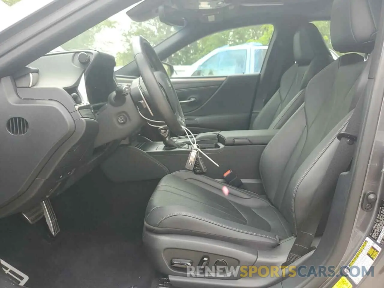 7 Photograph of a damaged car 58AGZ1B17MU097619 LEXUS ES350 2021