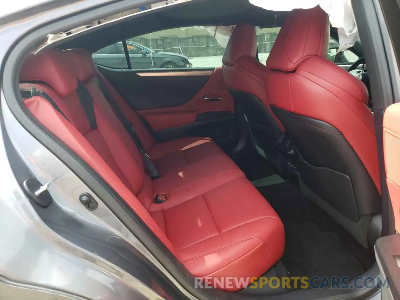6 Photograph of a damaged car 58AGZ1B19MU096164 LEXUS ES350 2021