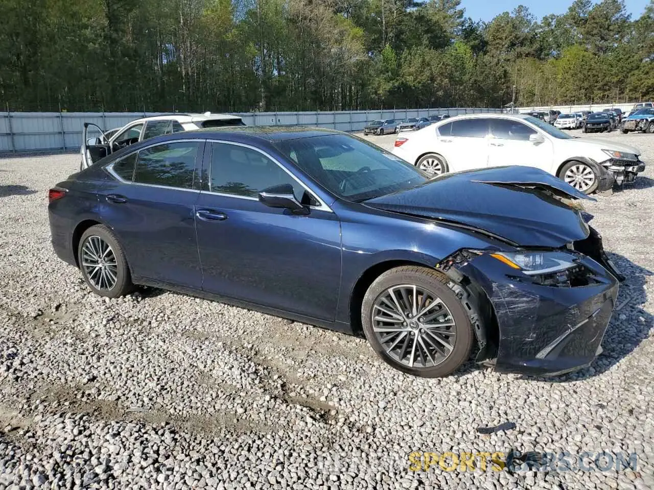 4 Photograph of a damaged car 58ADZ1B11NU111423 LEXUS ES350 2022