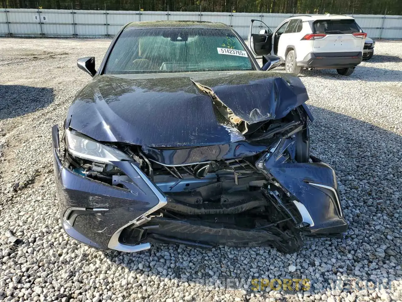 5 Photograph of a damaged car 58ADZ1B11NU111423 LEXUS ES350 2022