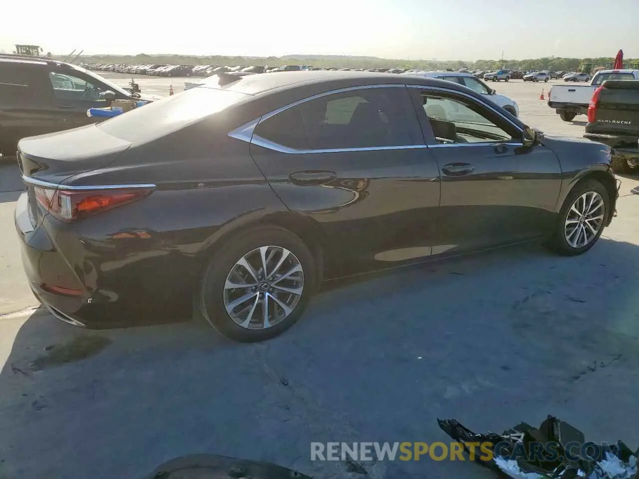 3 Photograph of a damaged car 58ADZ1B14NU125722 LEXUS ES350 2022