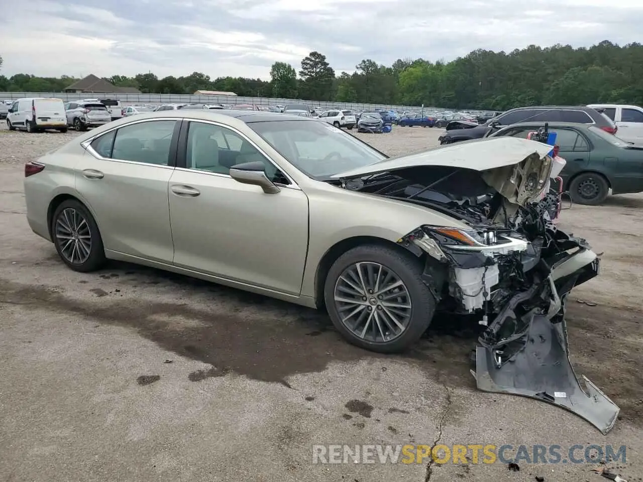 4 Photograph of a damaged car 58ADZ1B14NU139183 LEXUS ES350 2022