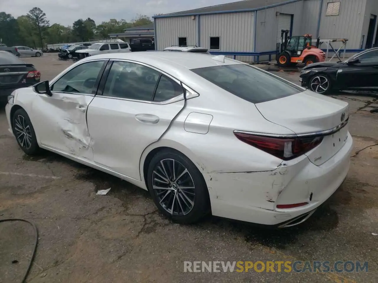 2 Photograph of a damaged car 58ADZ1B17NU123334 LEXUS ES350 2022