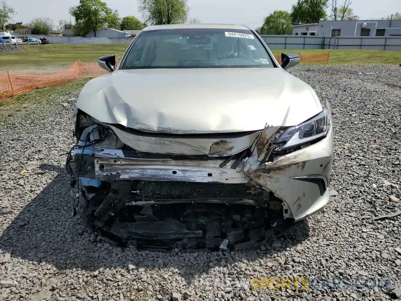5 Photograph of a damaged car 58ADZ1B18NU113086 LEXUS ES350 2022