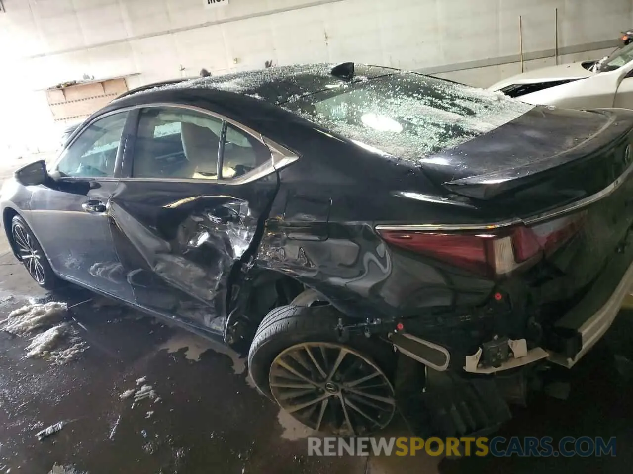 2 Фотография поврежденного автомобиля 58ADZ1B18NU124394 LEXUS ES350 2022