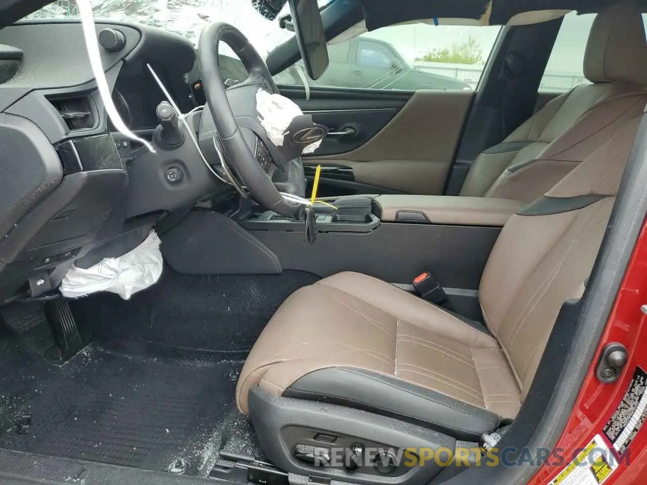 7 Photograph of a damaged car 58AEZ1B13NU122203 LEXUS ES350 2022