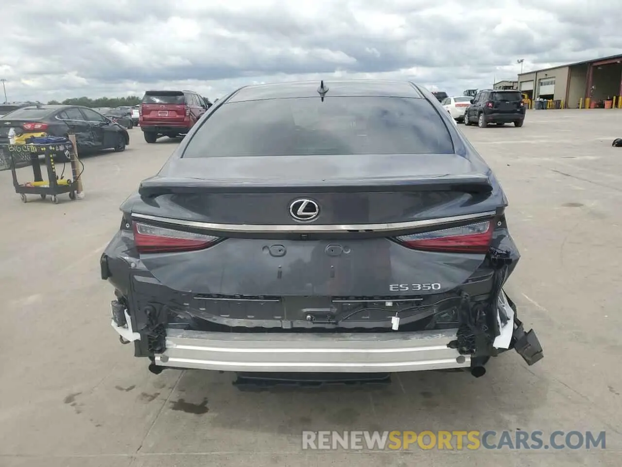 6 Photograph of a damaged car 58AGZ1B16NU118459 LEXUS ES350 2022