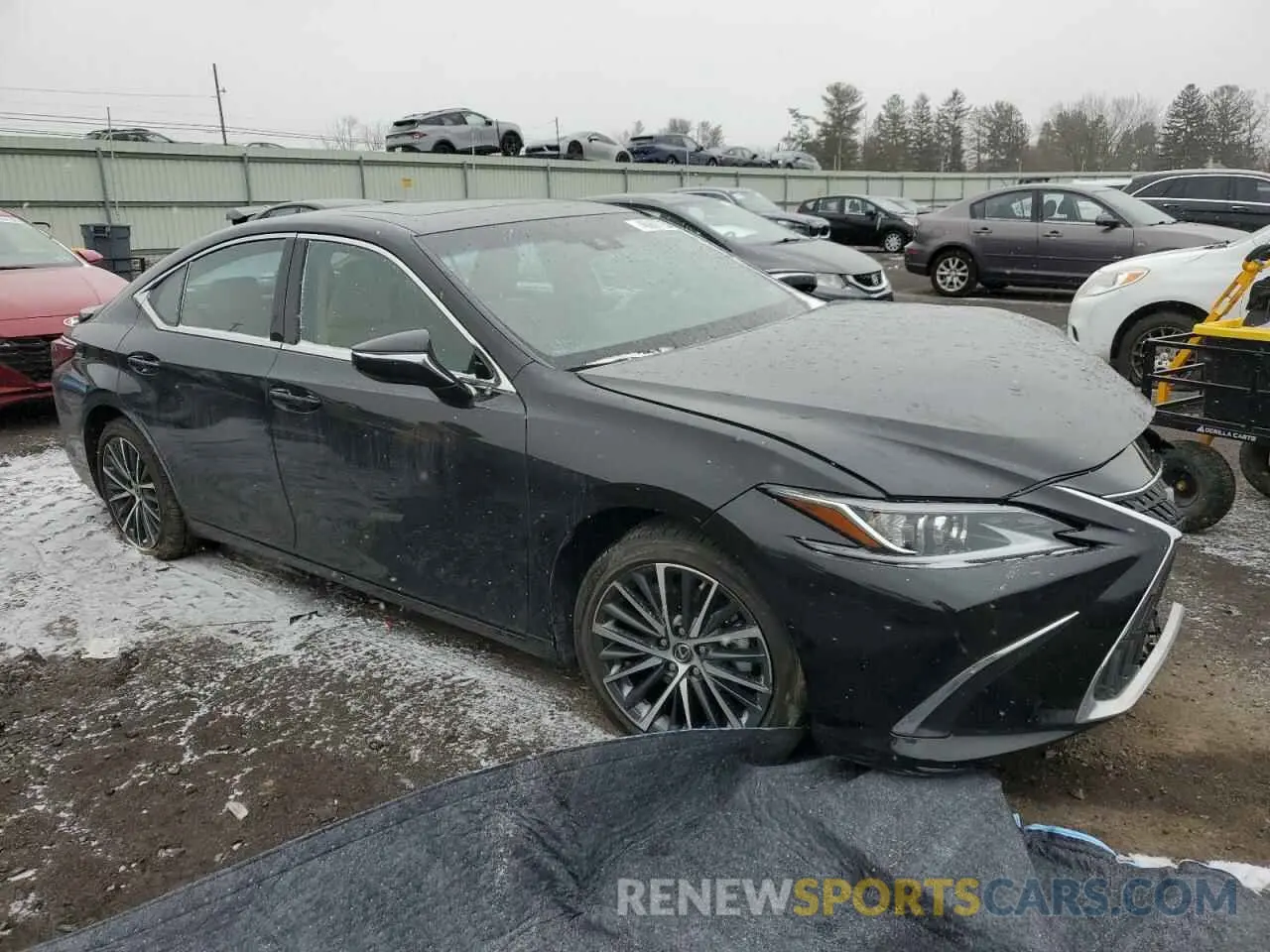 4 Photograph of a damaged car 58ADZ1B14PU159632 LEXUS ES350 2023