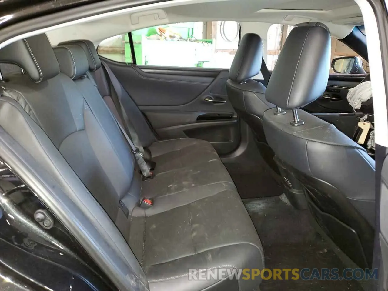 10 Photograph of a damaged car 58ADZ1B18PU140582 LEXUS ES350 2023
