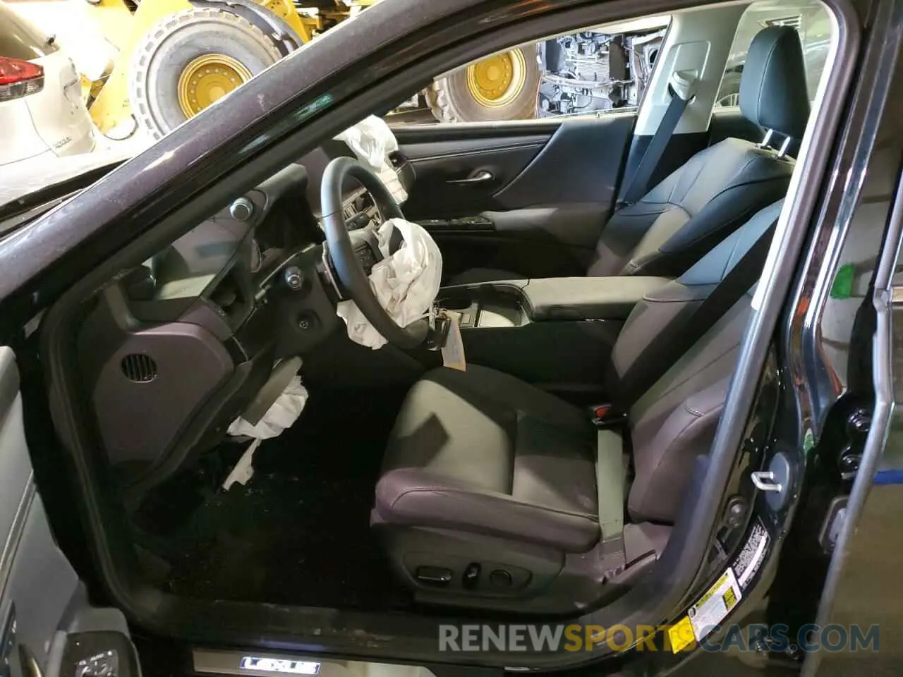 7 Photograph of a damaged car 58ADZ1B18PU140582 LEXUS ES350 2023
