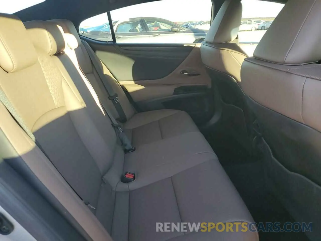 10 Фотография поврежденного автомобиля 58ADZ1B18PU147385 LEXUS ES350 2023