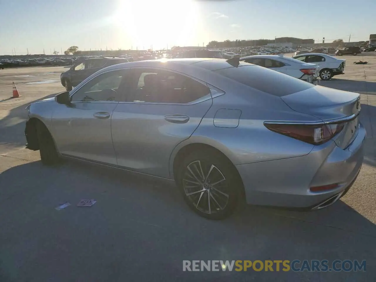 2 Фотография поврежденного автомобиля 58ADZ1B18PU147385 LEXUS ES350 2023
