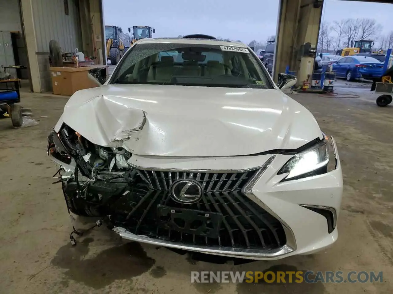 5 Photograph of a damaged car 58ADZ1B1XPU147100 LEXUS ES350 2023