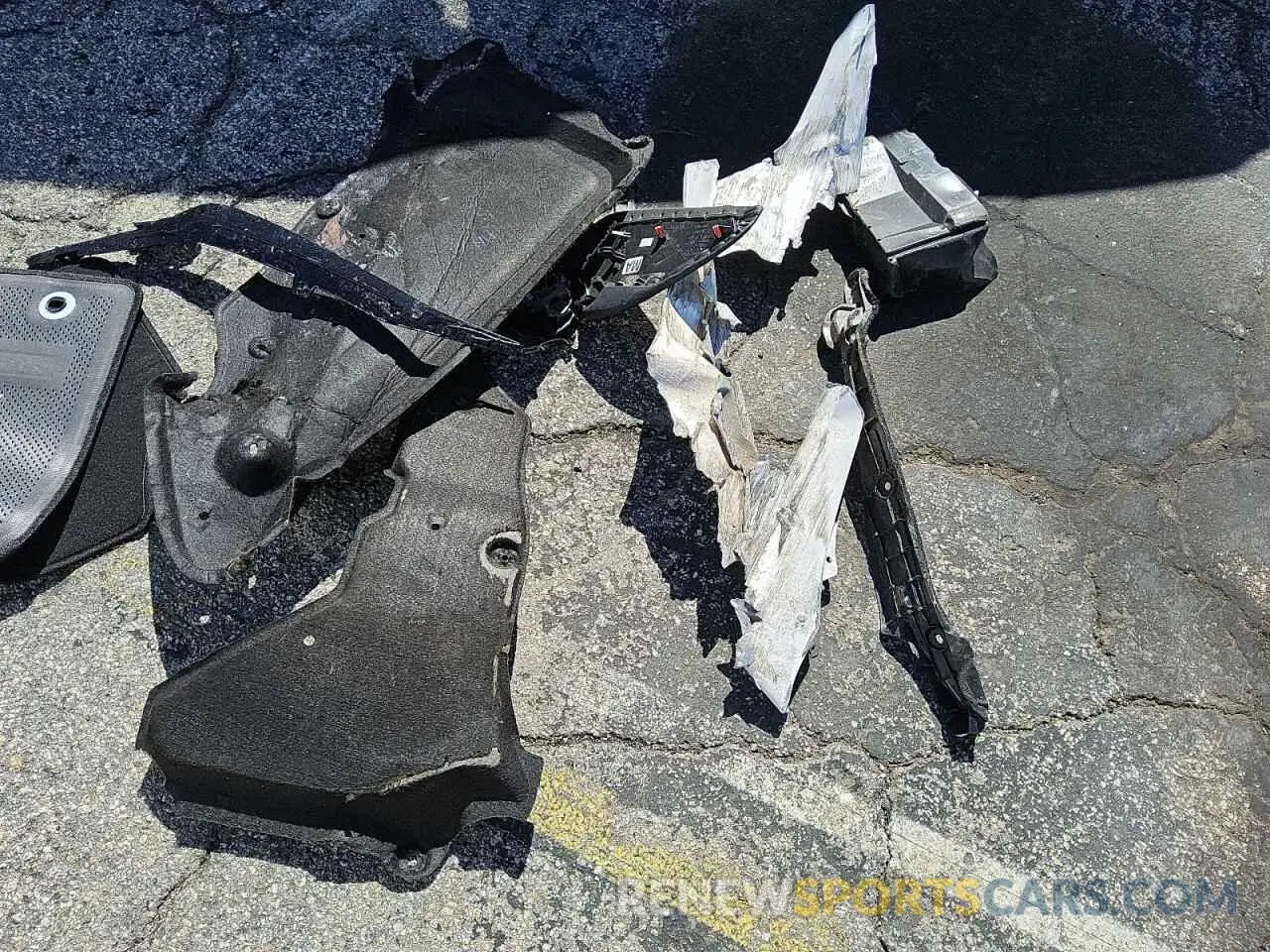 12 Фотография поврежденного автомобиля 58ACZ1B10RU183943 LEXUS ES350 2024