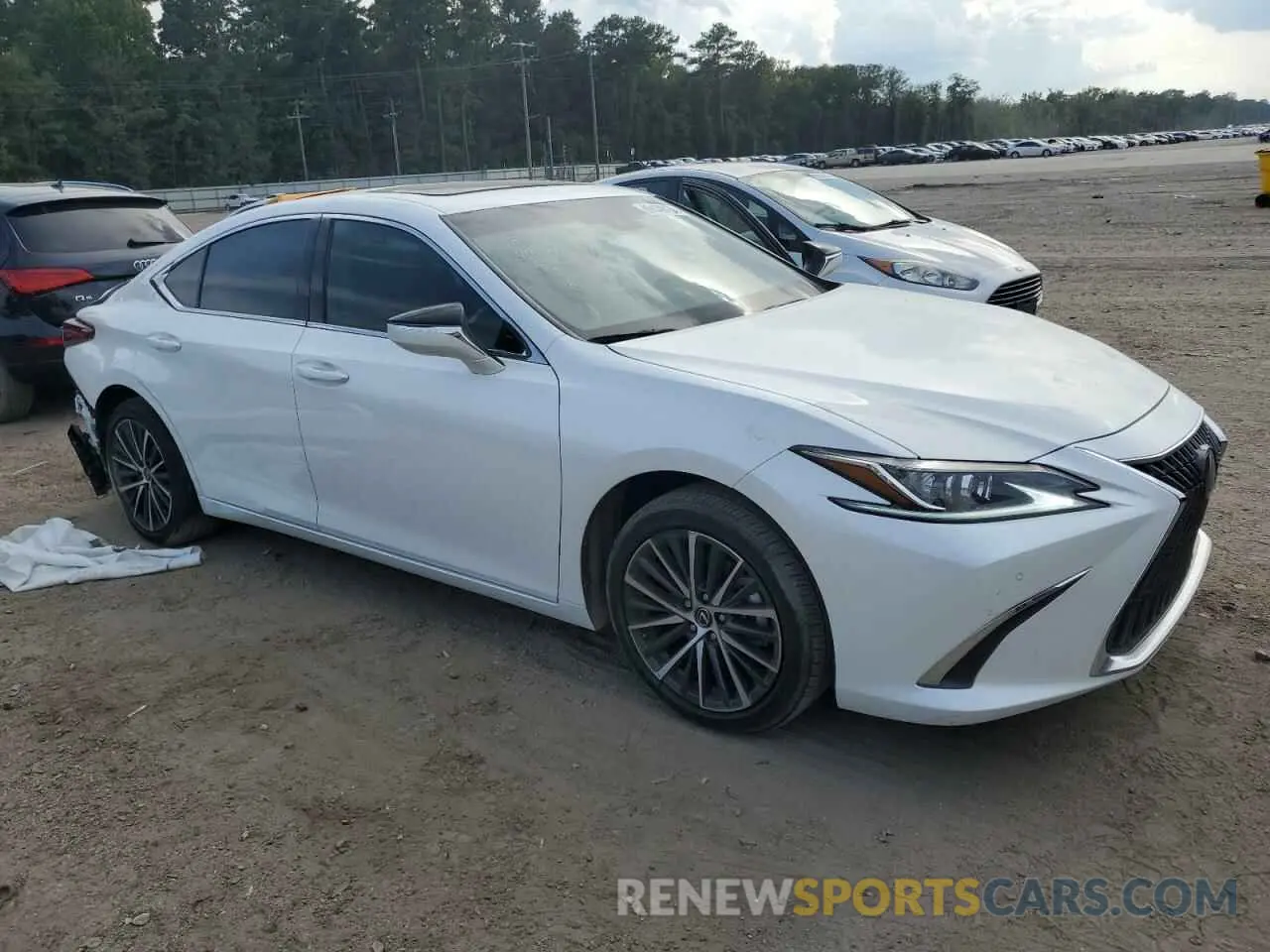 4 Photograph of a damaged car 58ADZ1B18RU172791 LEXUS ES350 2024