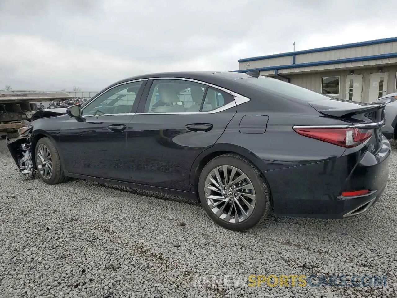 2 Фотография поврежденного автомобиля 58AEZ1B1XRU182162 LEXUS ES350 2024