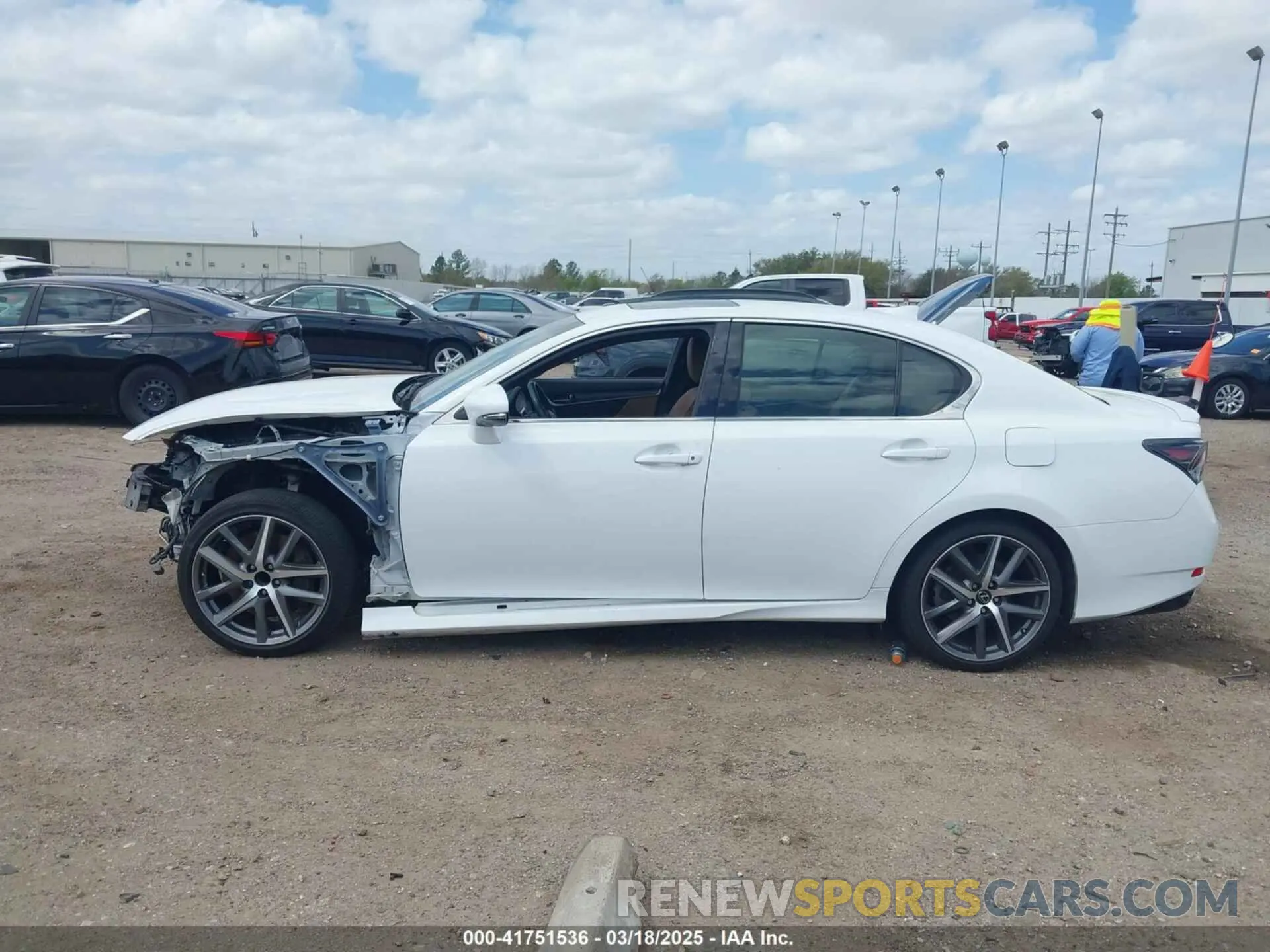 15 Photograph of a damaged car JTHBZ1BL1KA018269 LEXUS GS 2019