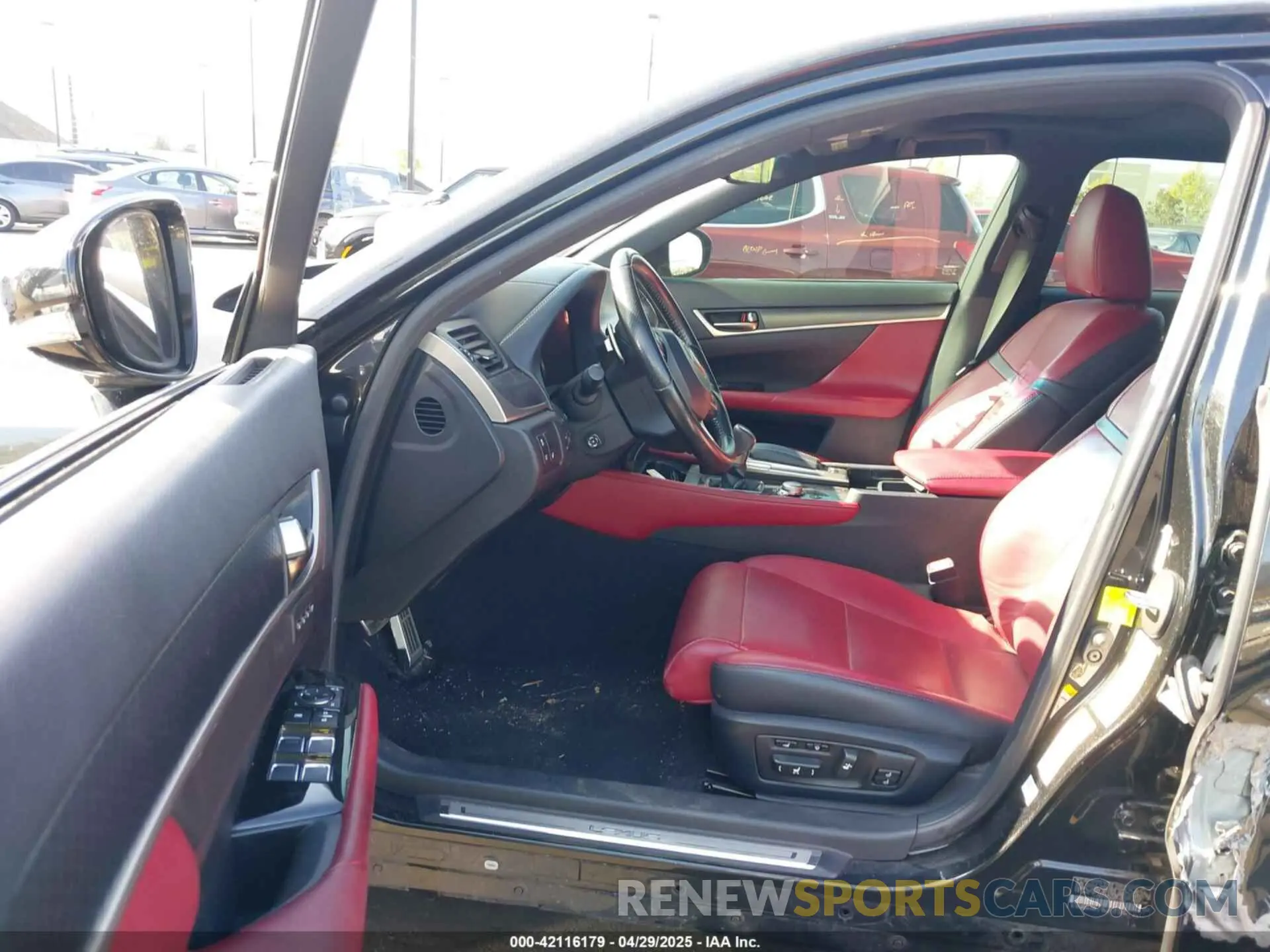 5 Photograph of a damaged car JTHBZ1BL0KA017002 LEXUS GS 350 2019