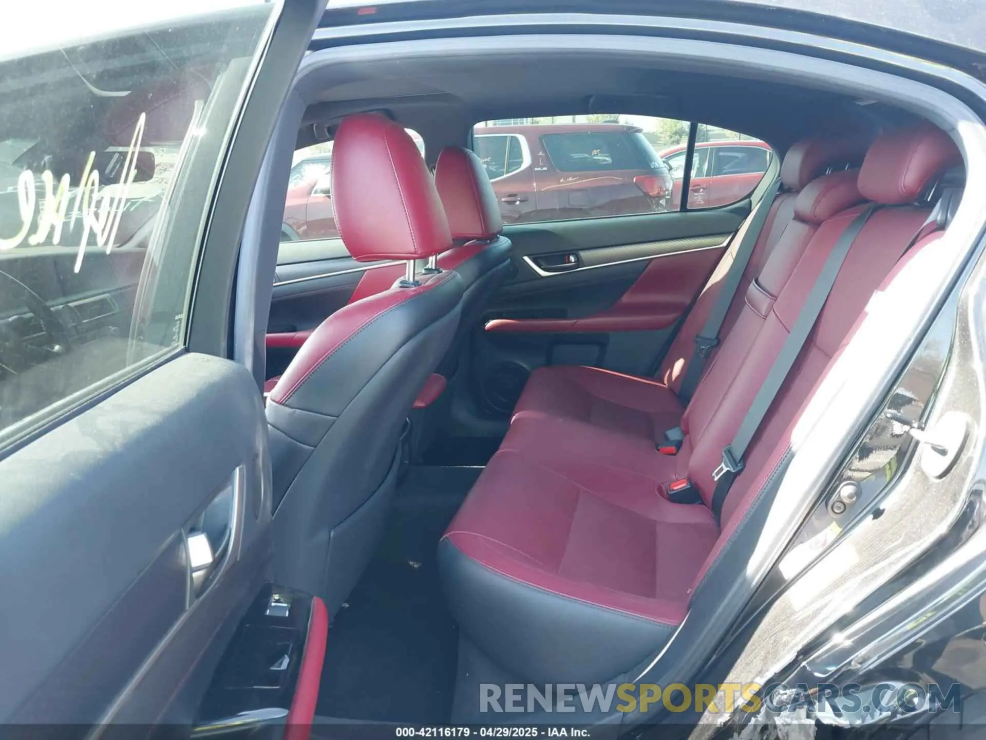 8 Photograph of a damaged car JTHBZ1BL0KA017002 LEXUS GS 350 2019