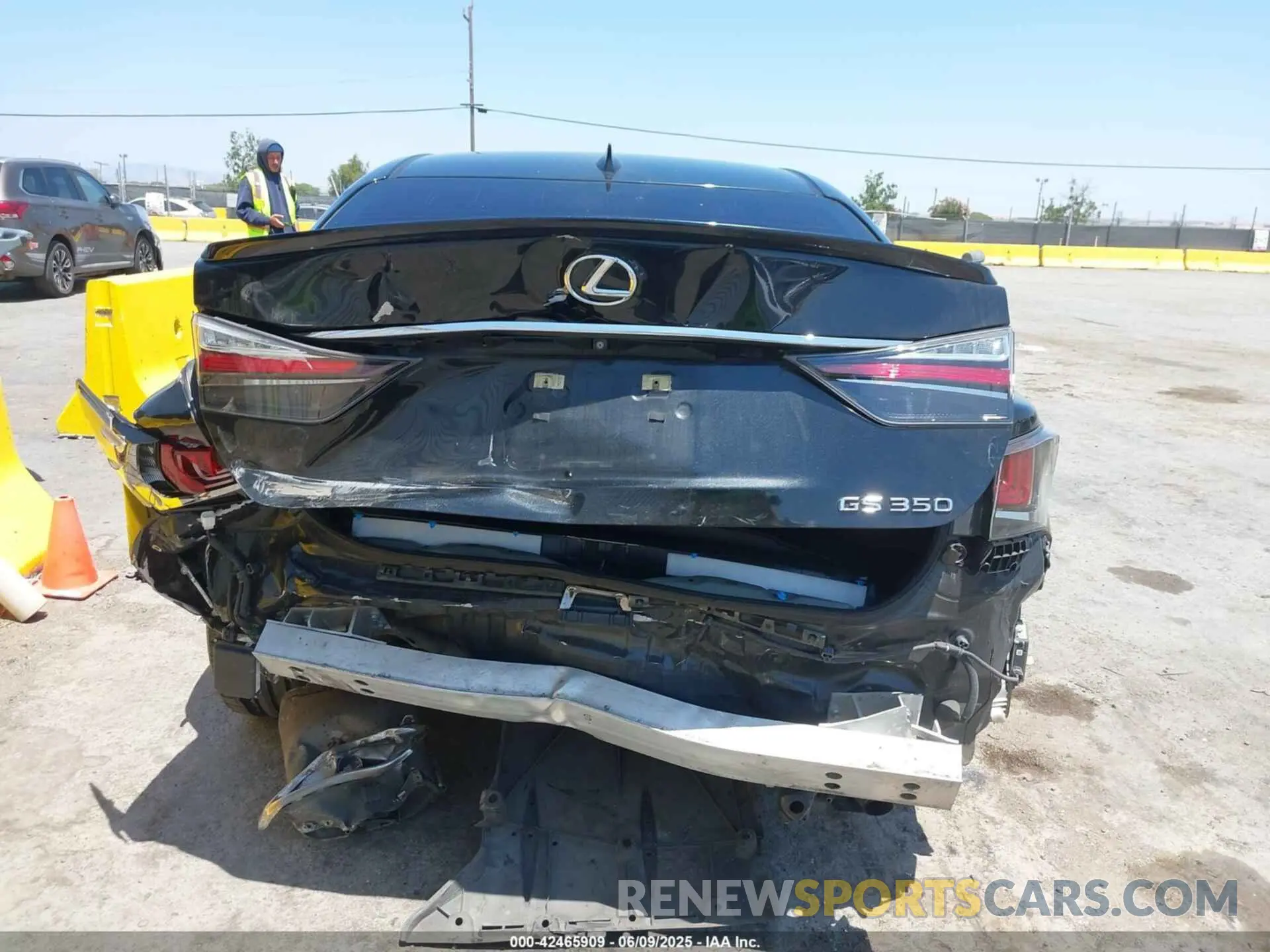 17 Фотография поврежденного автомобиля JTHBZ1BL0KA018408 LEXUS GS 350 2019