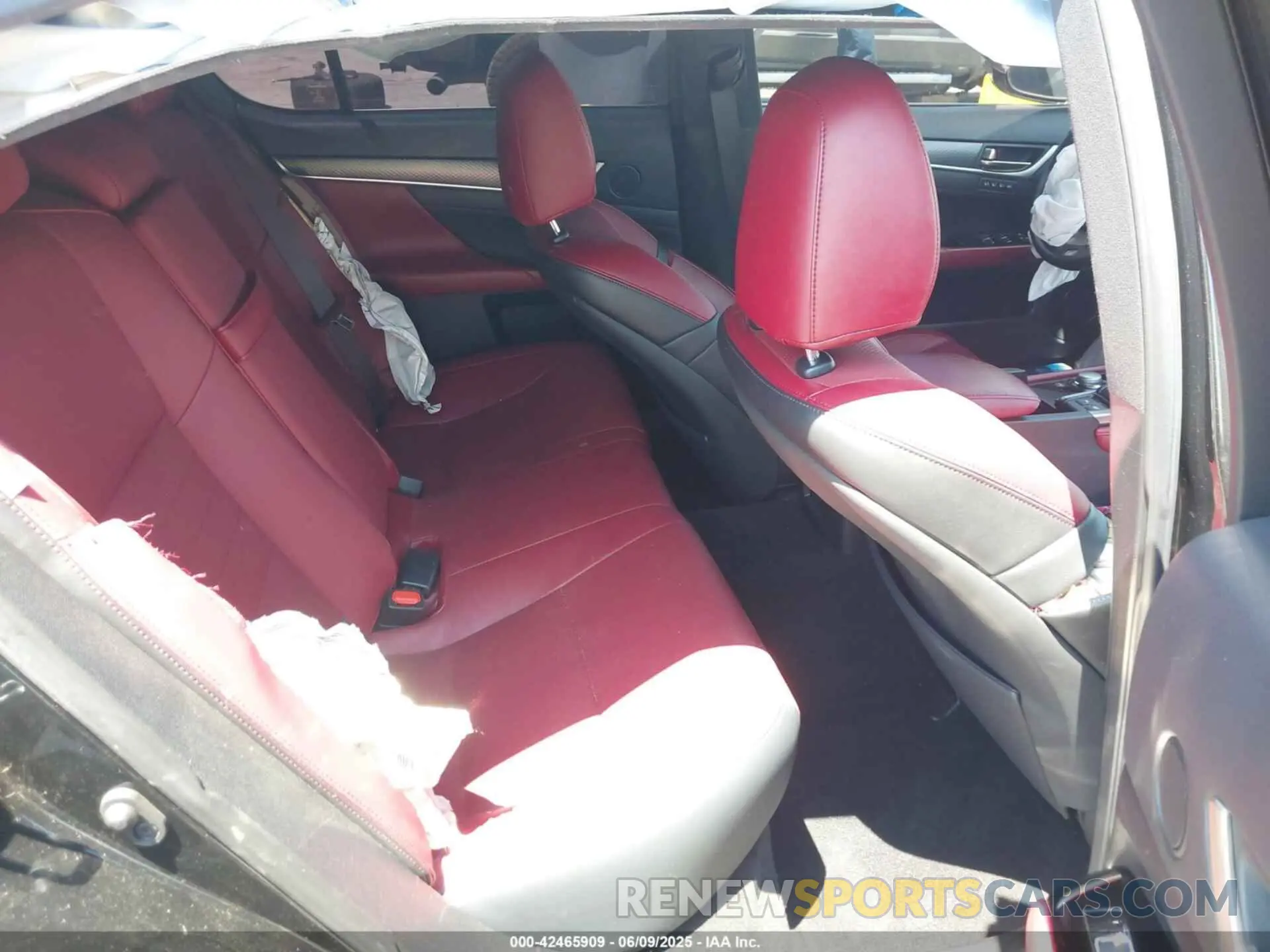 8 Фотография поврежденного автомобиля JTHBZ1BL0KA018408 LEXUS GS 350 2019