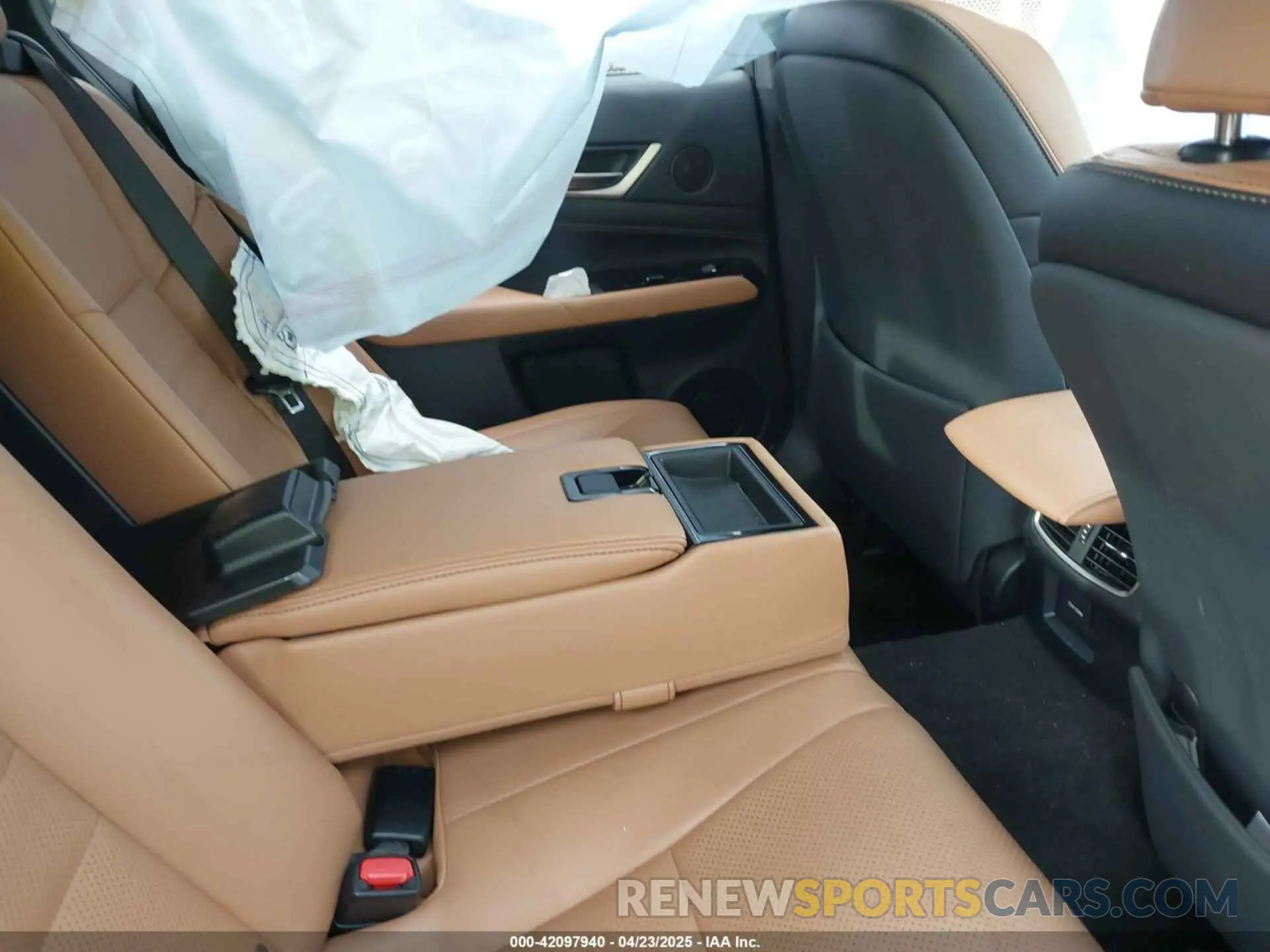 8 Фотография поврежденного автомобиля JTHEZ1CL8LA012496 LEXUS GS 350 2020
