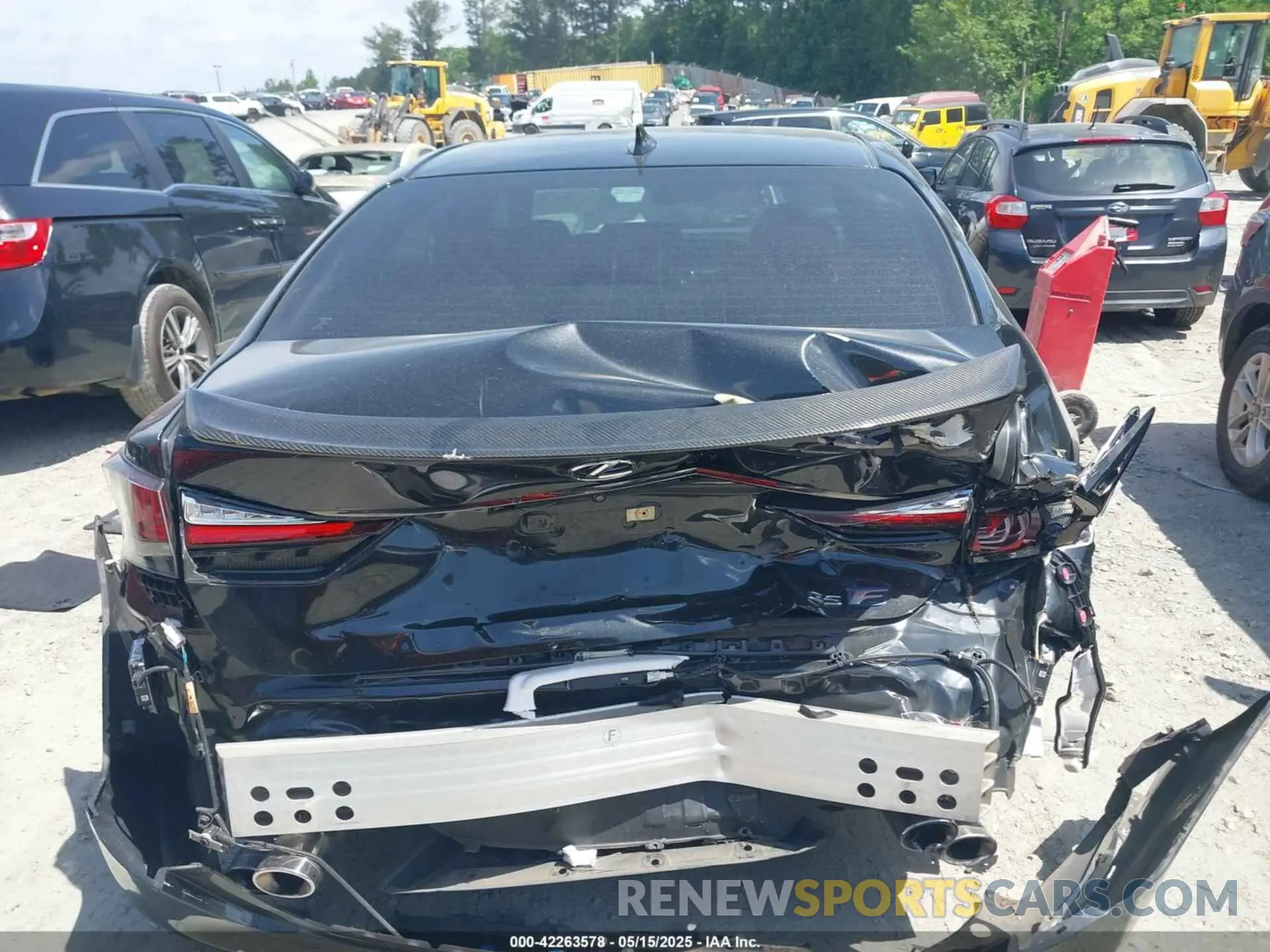 16 Photograph of a damaged car JTHBP1BL6KA003000 LEXUS GS F 2019