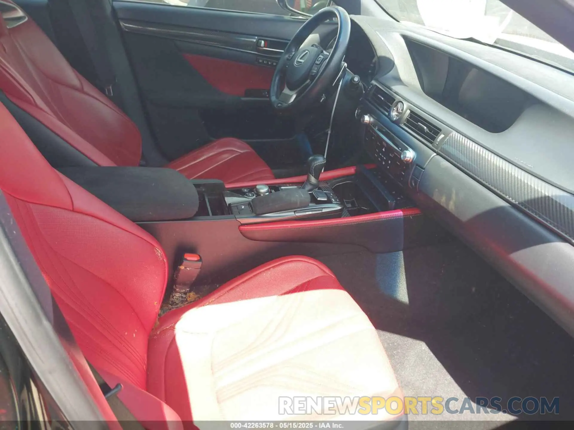5 Photograph of a damaged car JTHBP1BL6KA003000 LEXUS GS F 2019