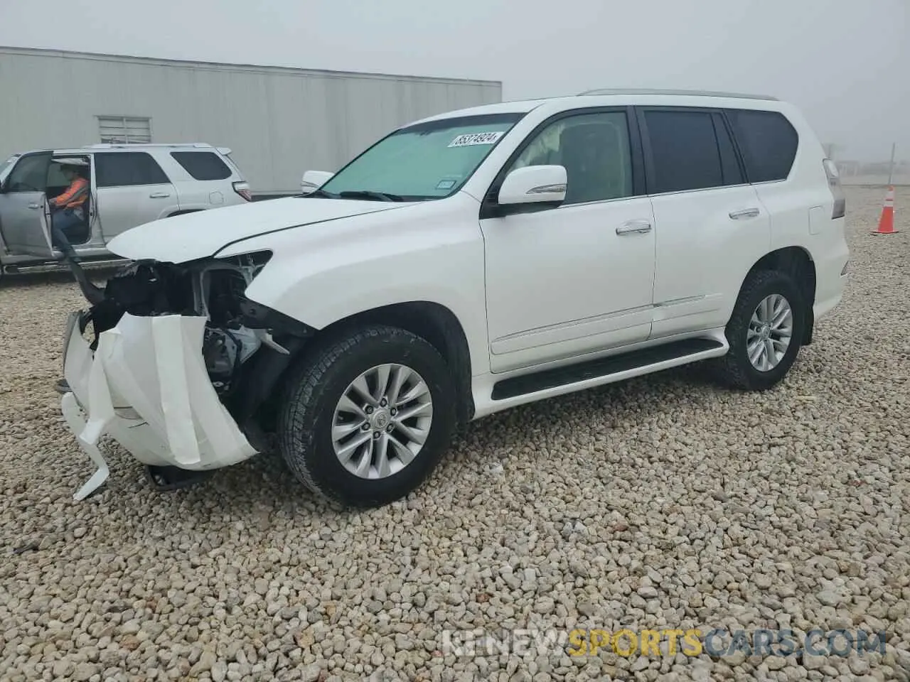 1 Photograph of a damaged car JTJBM7FX0K5233938 LEXUS GX 2019