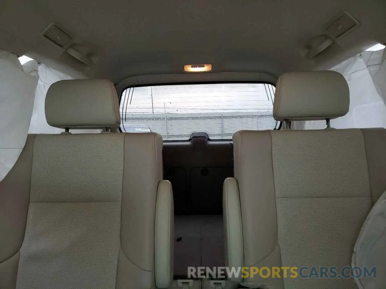 10 Photograph of a damaged car JTJBM7FX0K5235382 LEXUS GX 2019