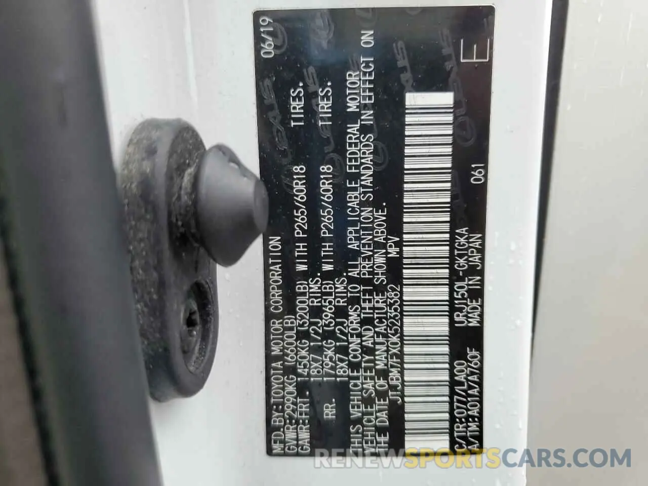 13 Photograph of a damaged car JTJBM7FX0K5235382 LEXUS GX 2019