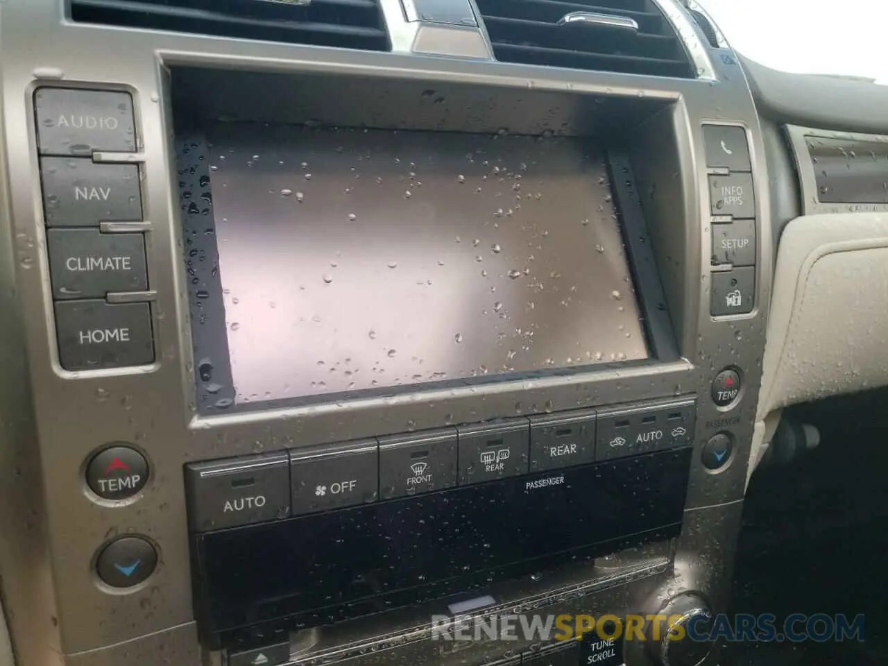 9 Фотография поврежденного автомобиля JTJBM7FX2K5222472 LEXUS GX 2019
