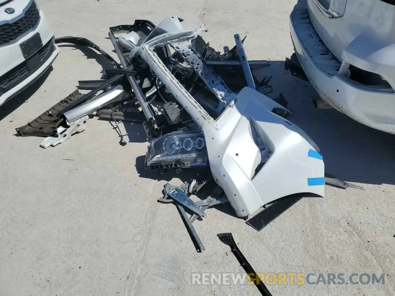 13 Фотография поврежденного автомобиля JTJBM7FX2K5236324 LEXUS GX 2019