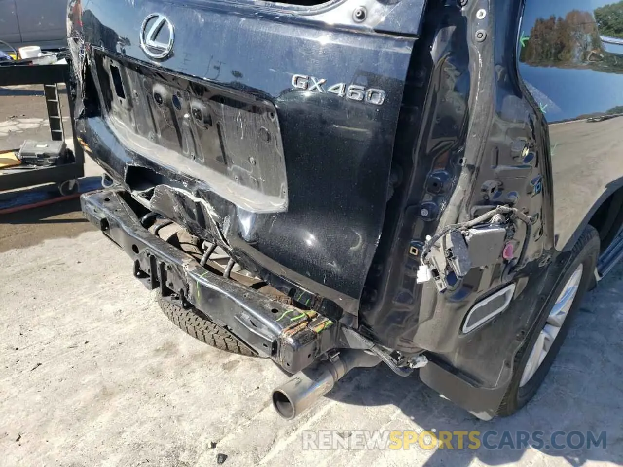 9 Фотография поврежденного автомобиля JTJBM7FX3K5219208 LEXUS GX 2019