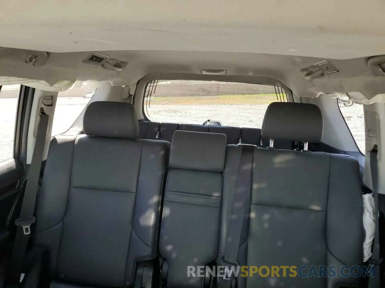 10 Фотография поврежденного автомобиля JTJBM7FX3K5228233 LEXUS GX 2019