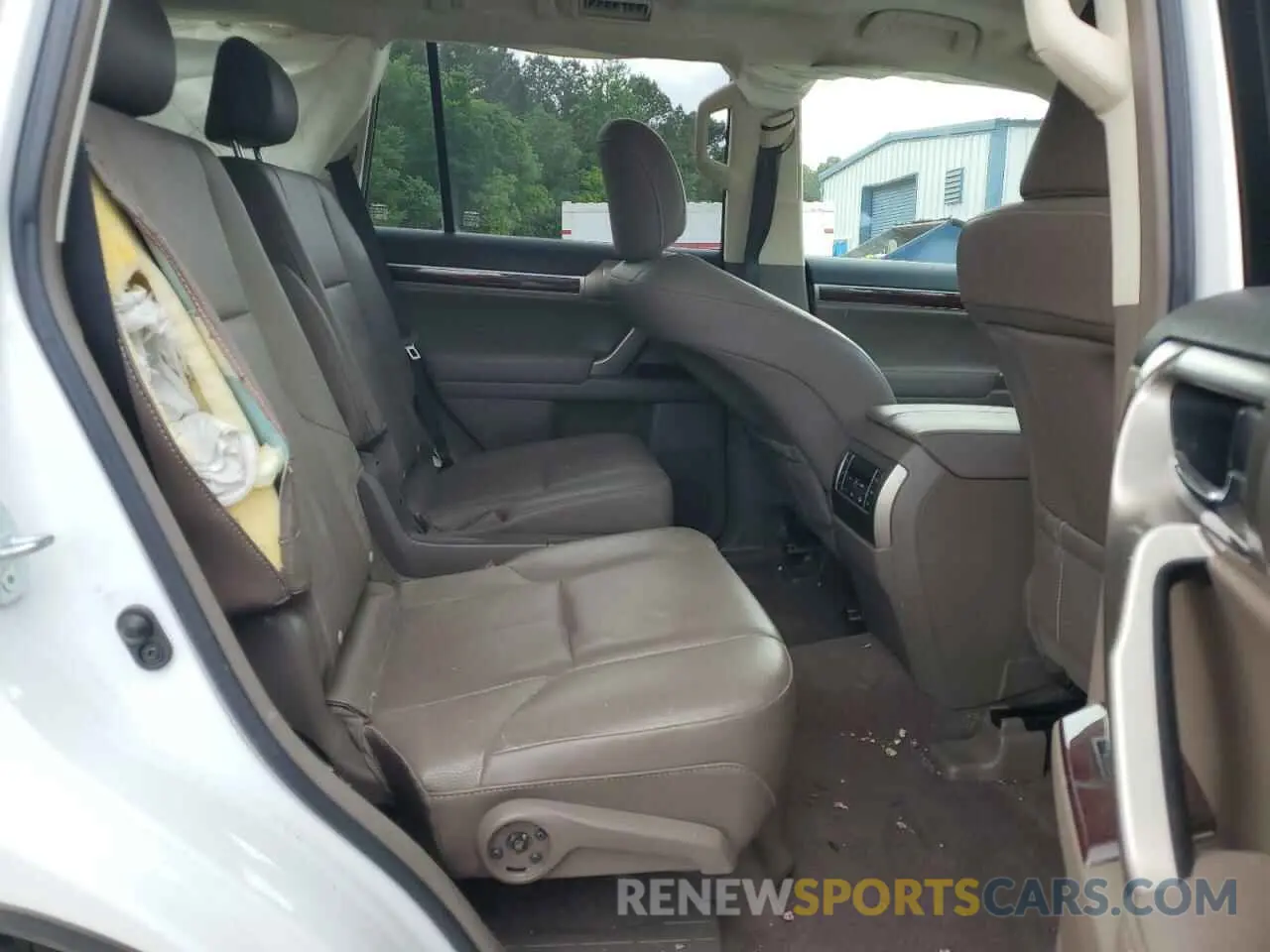 11 Photograph of a damaged car JTJBM7FX3K5237482 LEXUS GX 2019