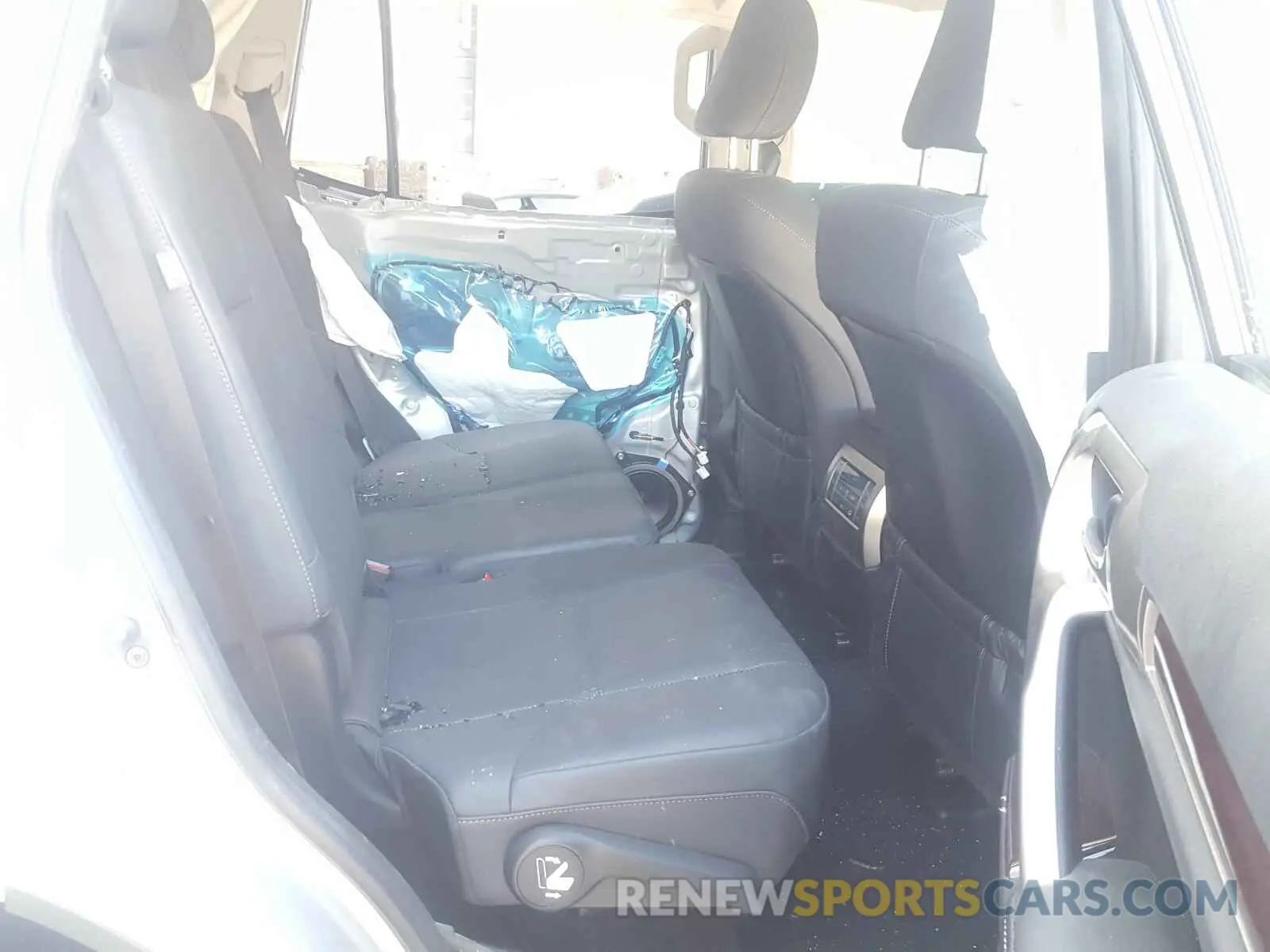 6 Photograph of a damaged car JTJBM7FX6K5229392 LEXUS GX 2019