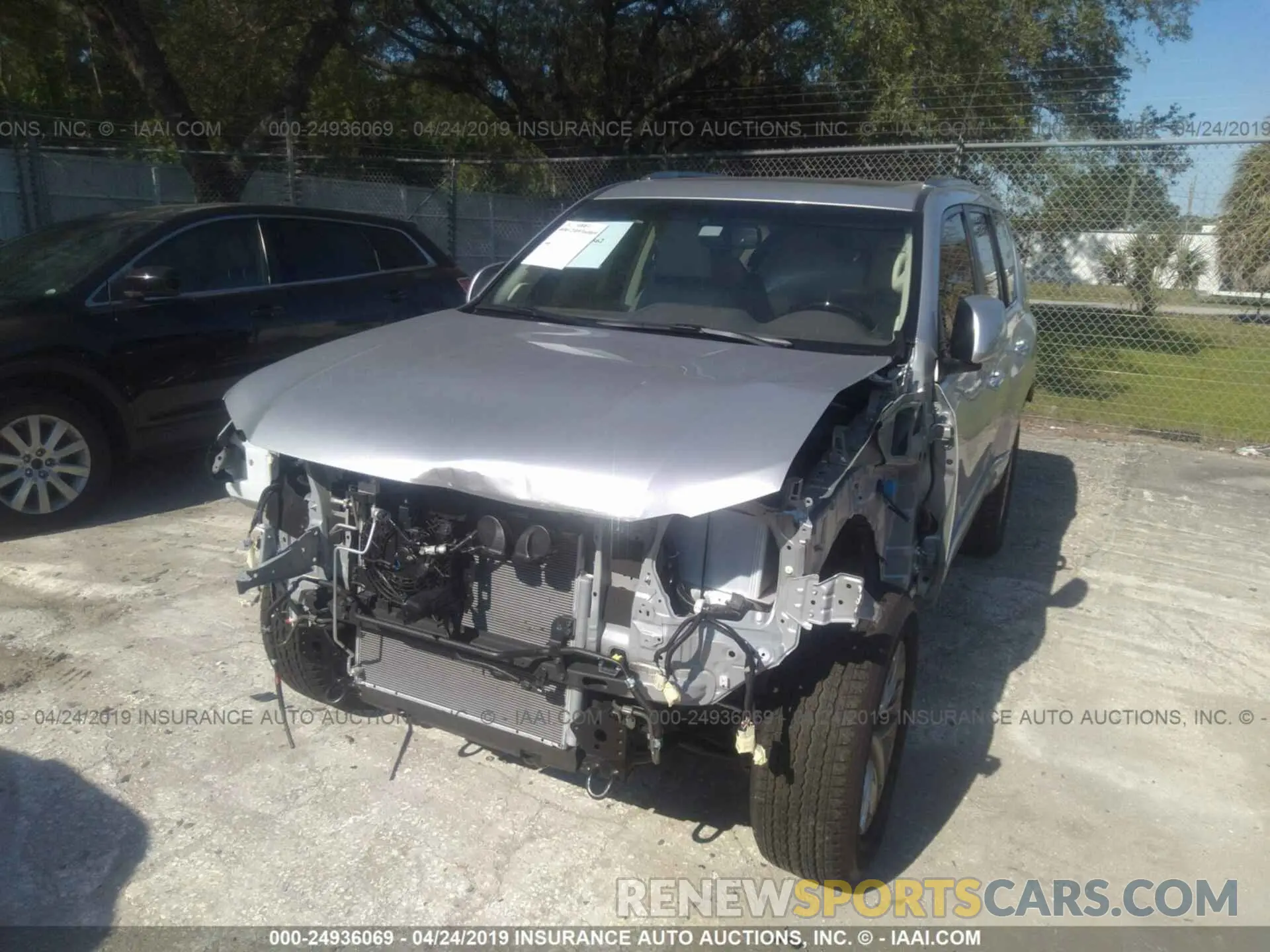 6 Photograph of a damaged car JTJBM7FX7K5212990 LEXUS GX 2019