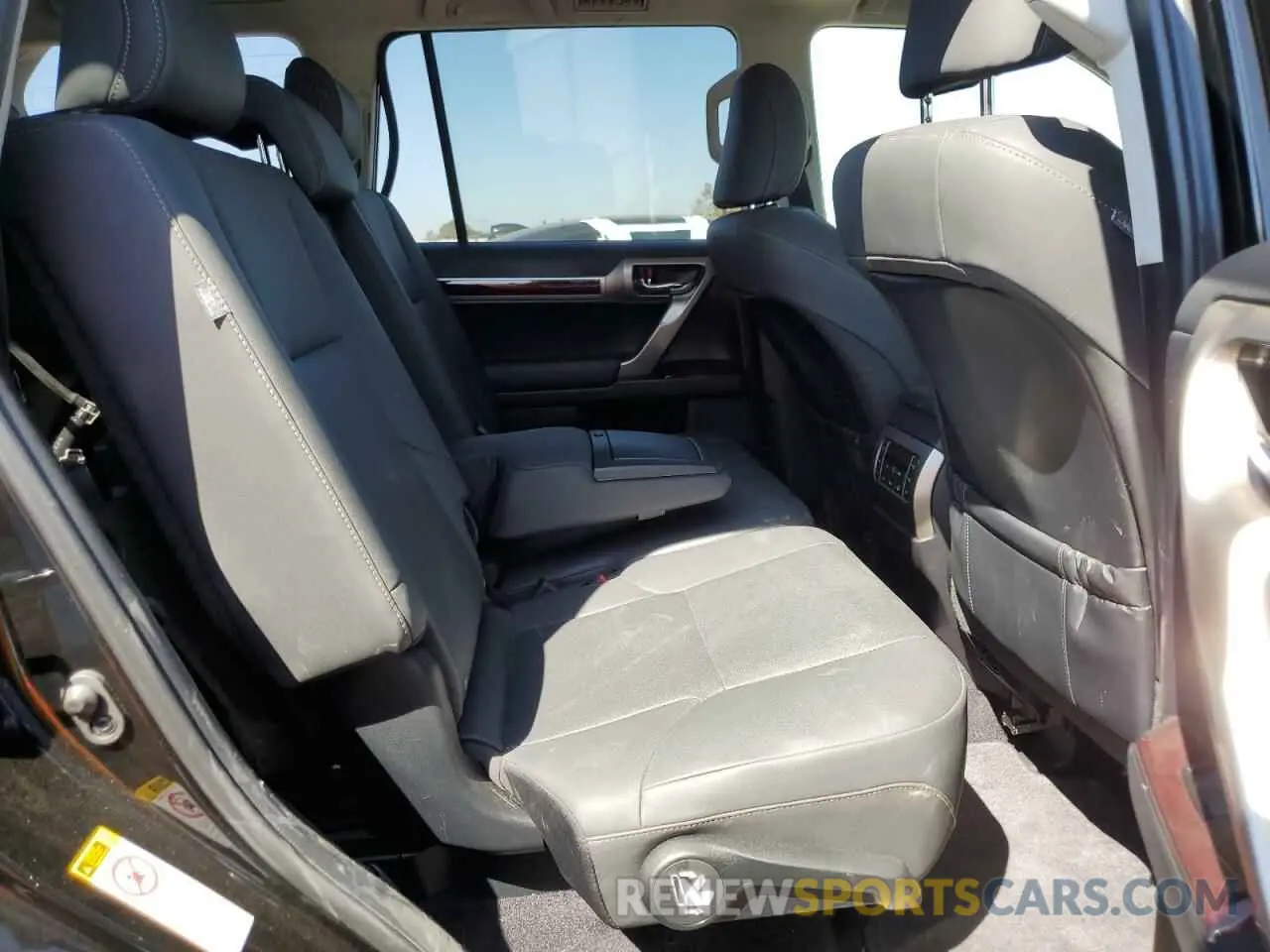 11 Photograph of a damaged car JTJBM7FX7K5213072 LEXUS GX 2019