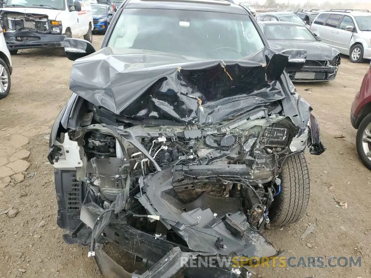 12 Фотография поврежденного автомобиля JTJBM7FX8K5238871 LEXUS GX 2019