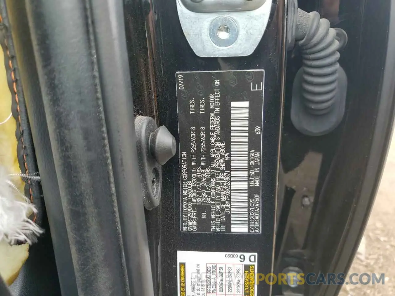 13 Фотография поврежденного автомобиля JTJBM7FX8K5238871 LEXUS GX 2019