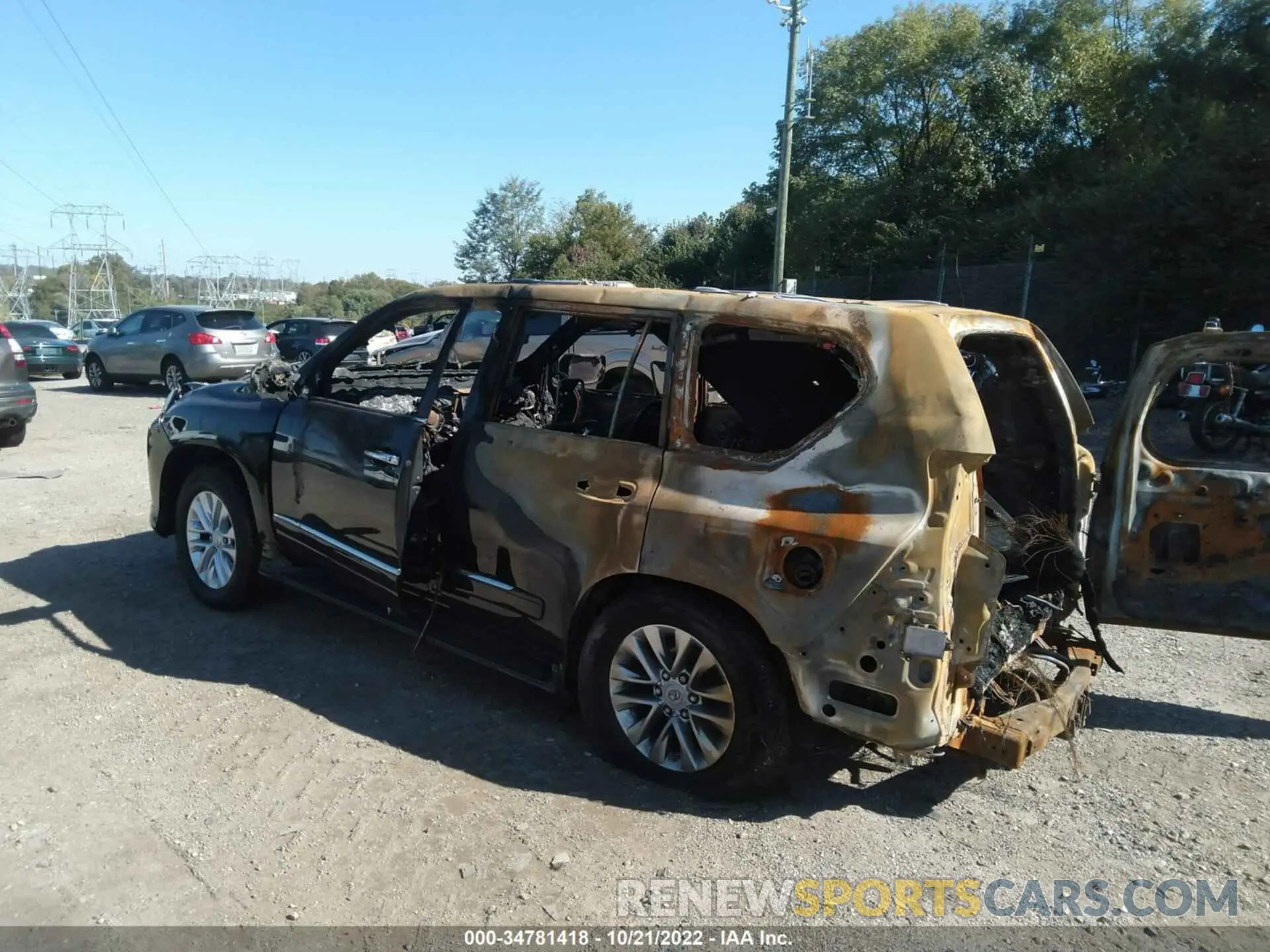 3 Фотография поврежденного автомобиля JTJBM7FX9K5221903 LEXUS GX 2019